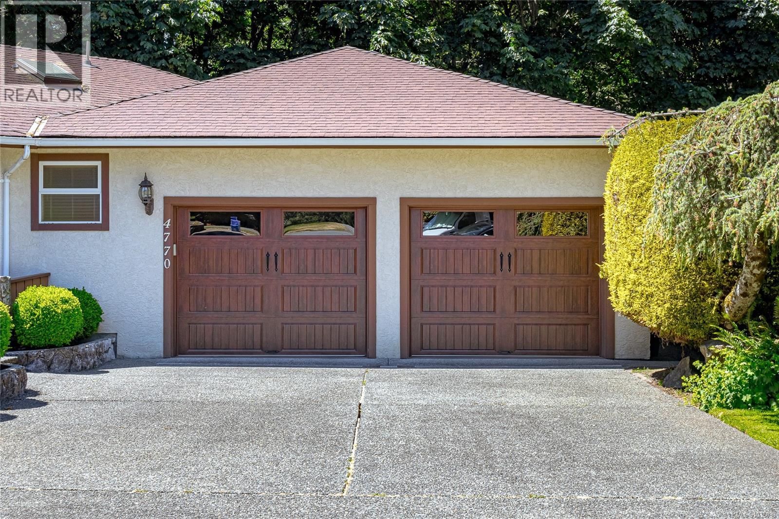 4770 Amblewood Drive property photo