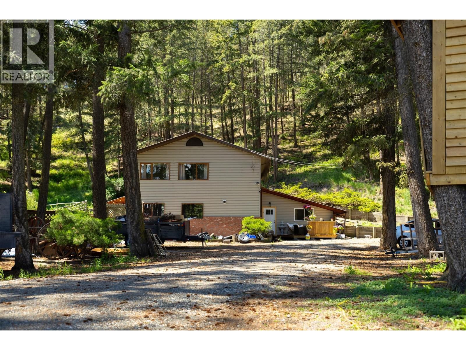 4644 97 Highway, Westwold, British Columbia V0E 3B1