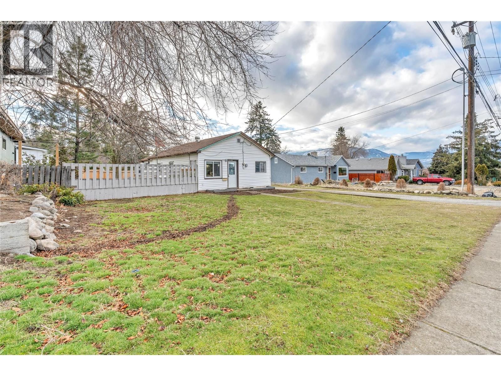1190 Penticton Avenue, Penticton, British Columbia V2A 2N2