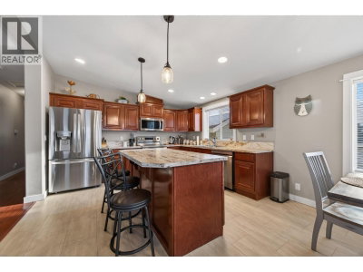 768 SHUSWAP E Road | Kamloops British Columbia | Slide Image Eight
