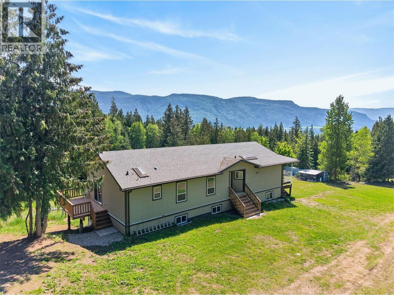 31 Violet Road, Grindrod, British Columbia V0E 1Y0