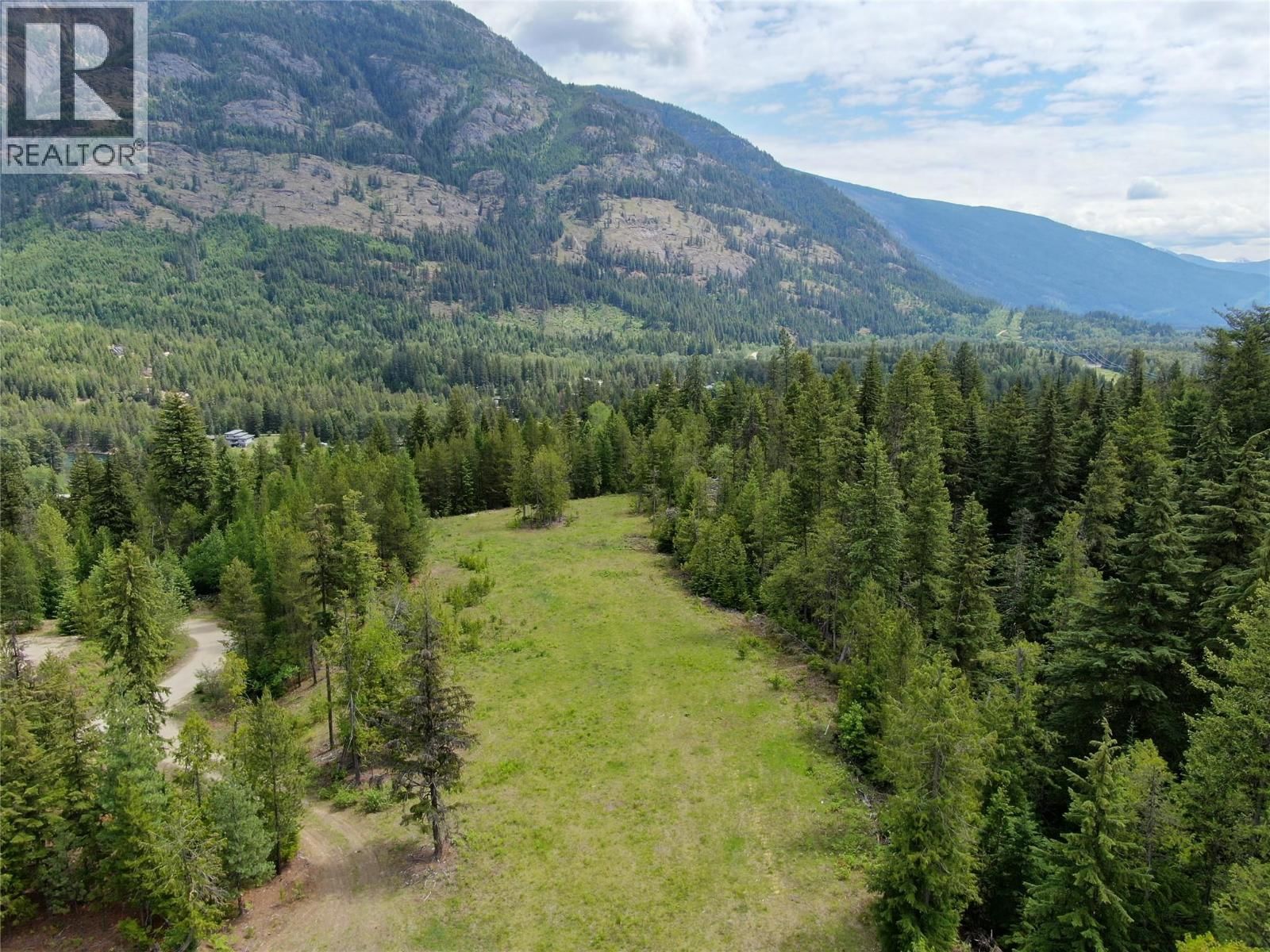 3809 PASSMORE UPPER Road, Passmore, British Columbia V1L 2J0