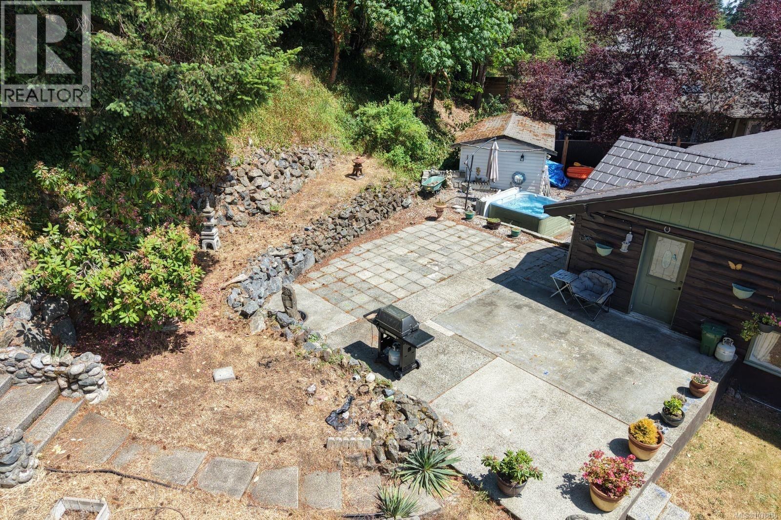 3604 Rockcliffe Drive property photo