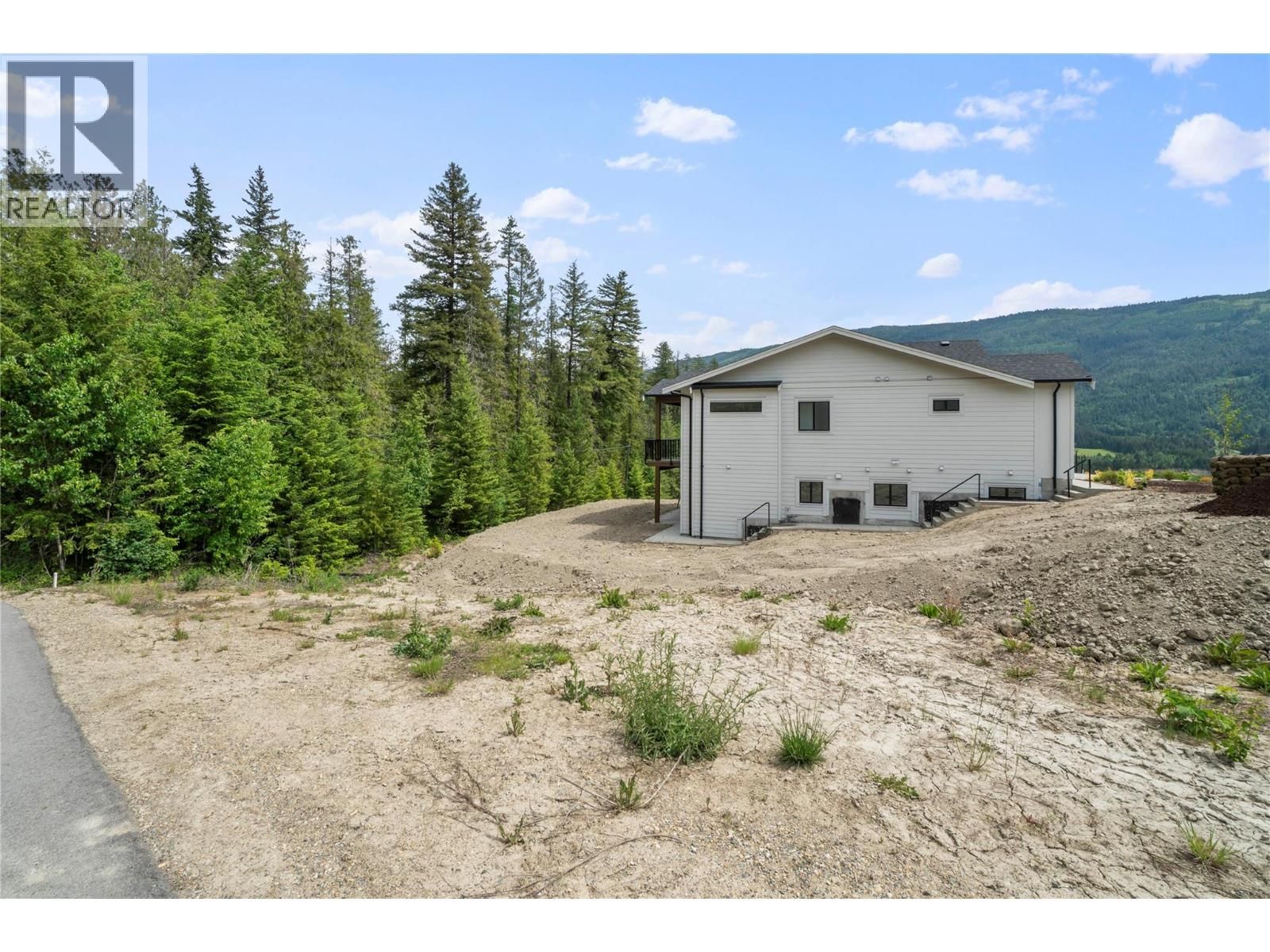 4201 69 Avenue Northeast, Salmon Arm, British Columbia V0E 1K0