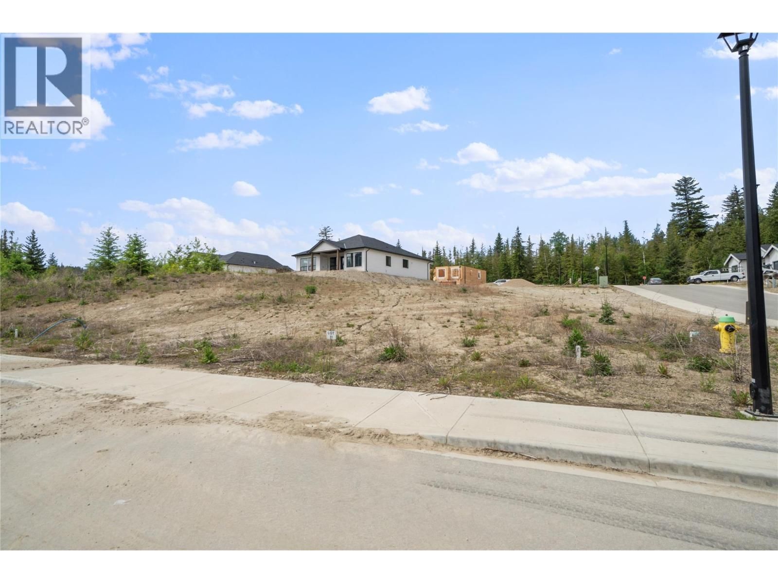 6951 43 Street Northeast, Salmon Arm, British Columbia V0E 1K0