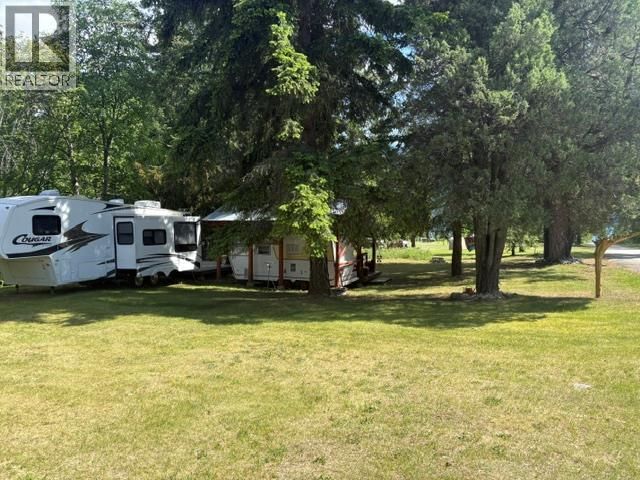 7520 Broadwater Road, Castlegar, British Columbia V1N 4V8