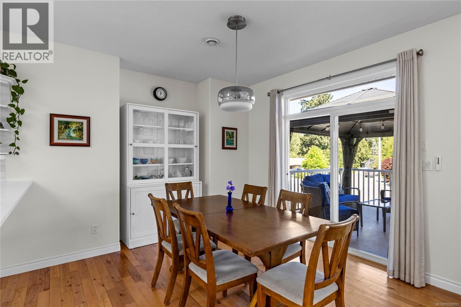 869 Linwood Lane property photo