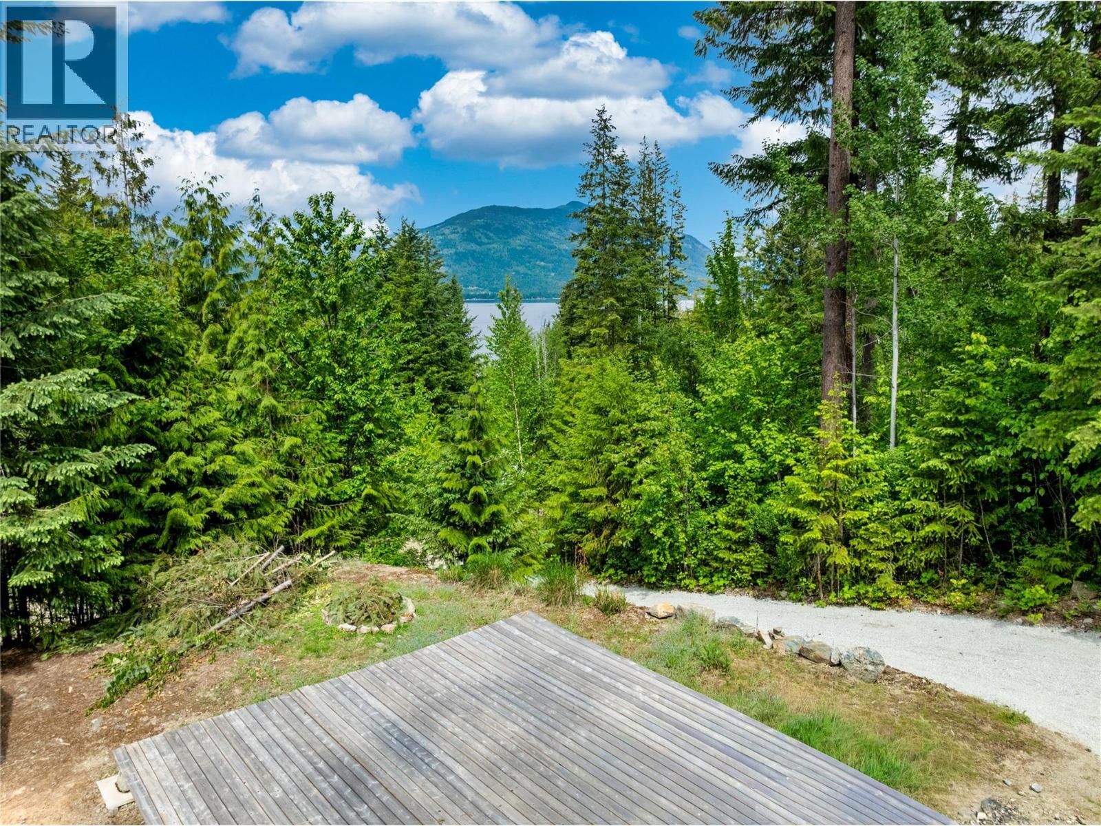 3950 Short Road, Eagle Bay, British Columbia V0E 1T0