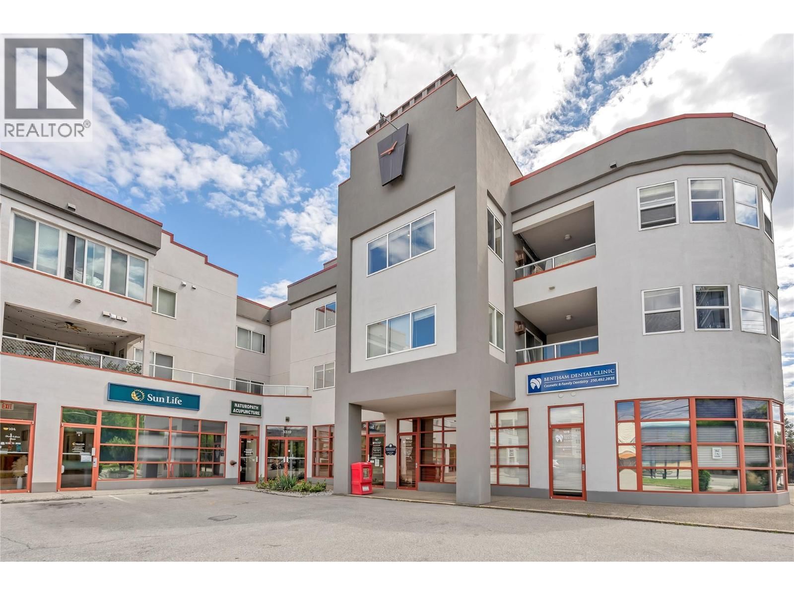 3310 Skaha Lake Road, Penticton, British Columbia V2A 6G4