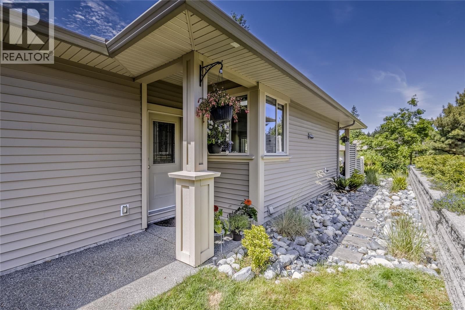 102 4466 Stonebridge Place property photo