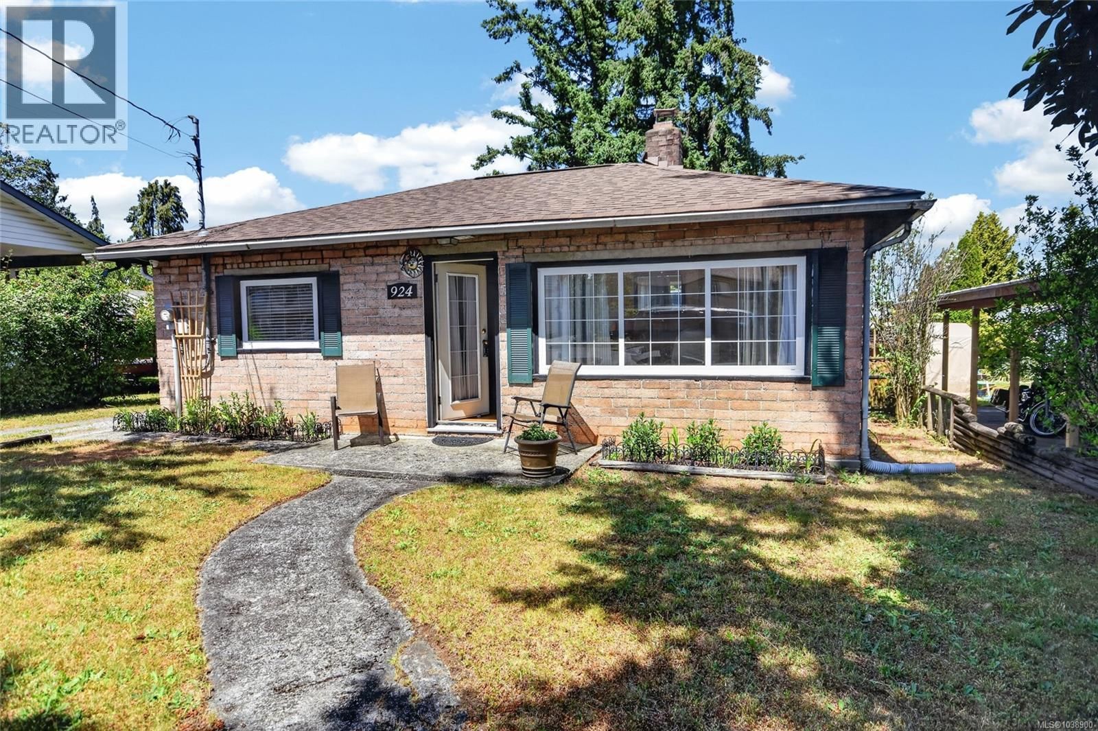 924 St. Andrews Street property photo