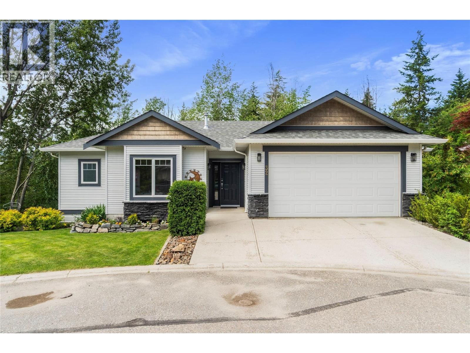 801 20th Street Northeast, Salmon Arm, British Columbia V1E 2R7