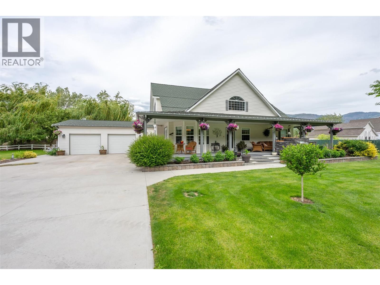 2900 River Road, Keremeos, British Columbia V0X 1N1