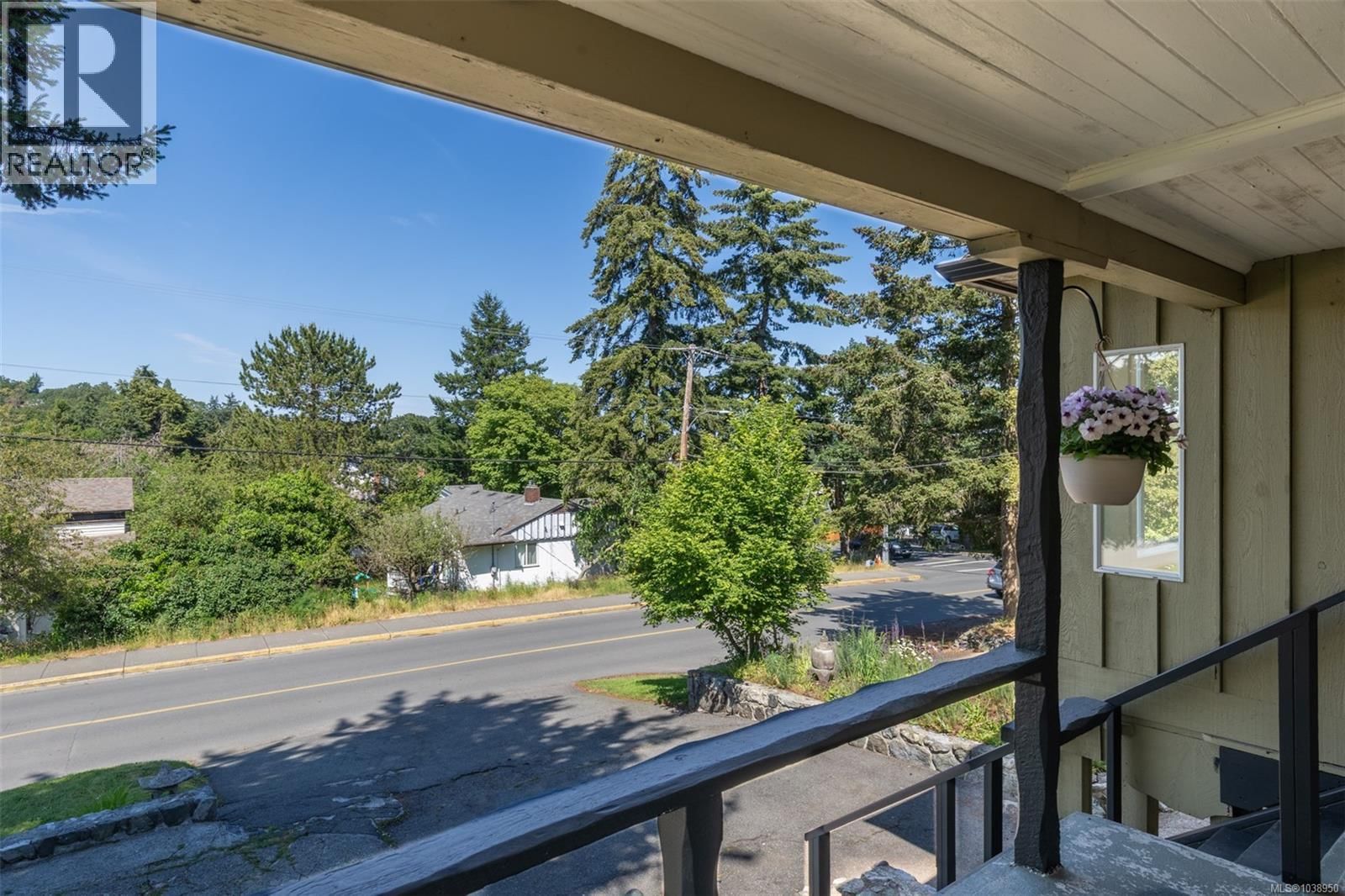 1495 Derby Road property photo