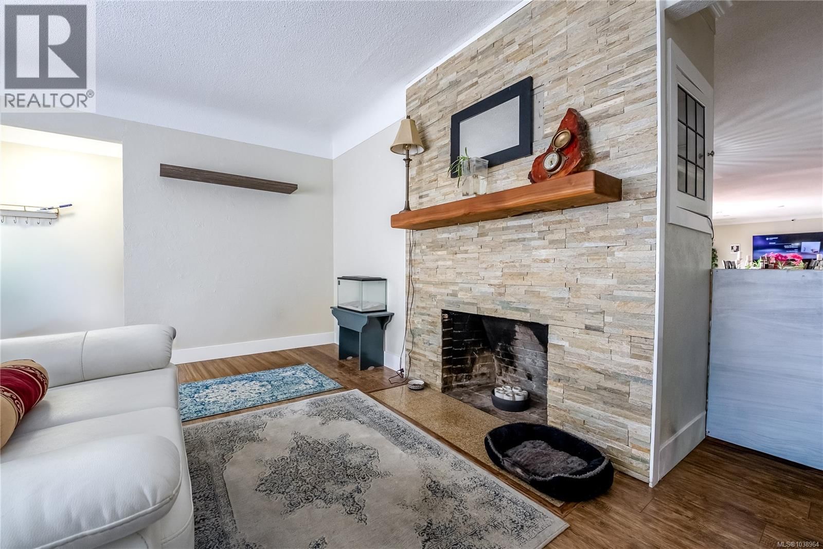 1661 Freeman Avenue property photo