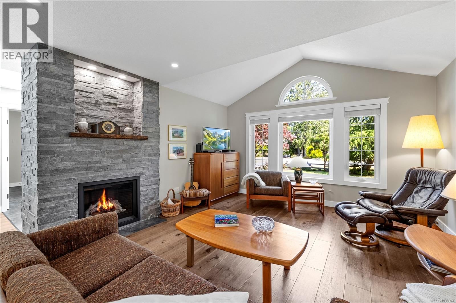 683 Gaetjen Street property photo