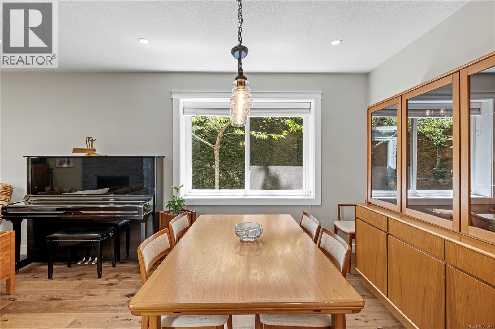 683 Gaetjen Street property photo