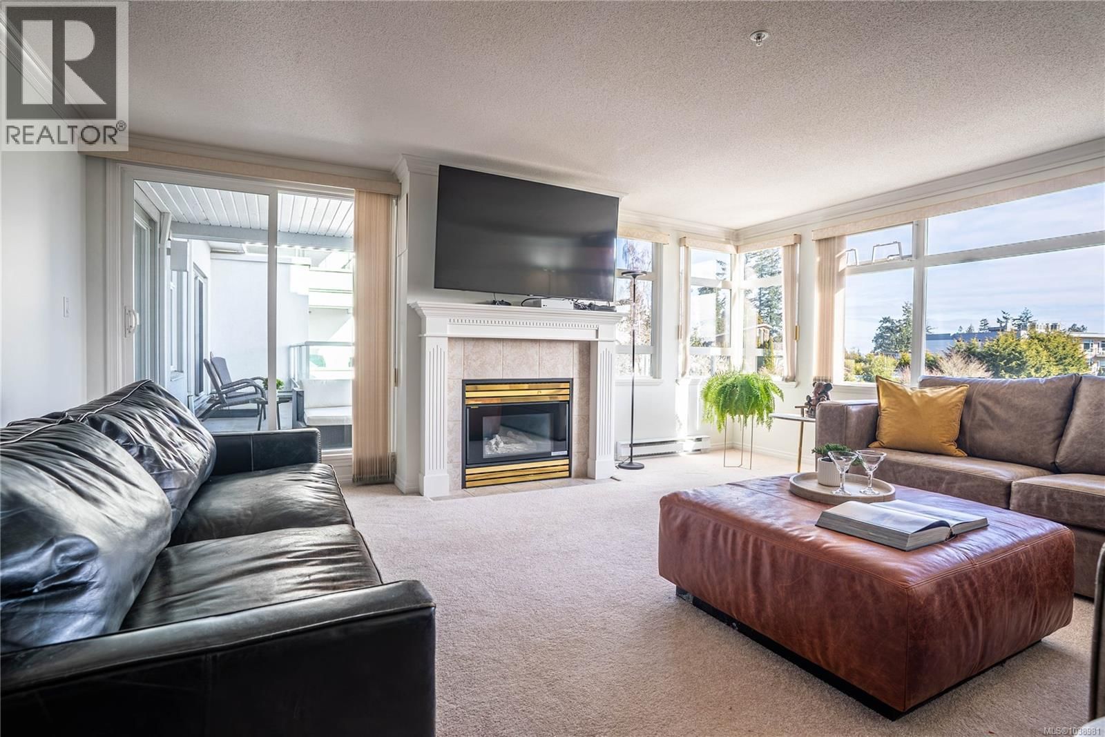 306 5110 Cordova Bay Road property photo