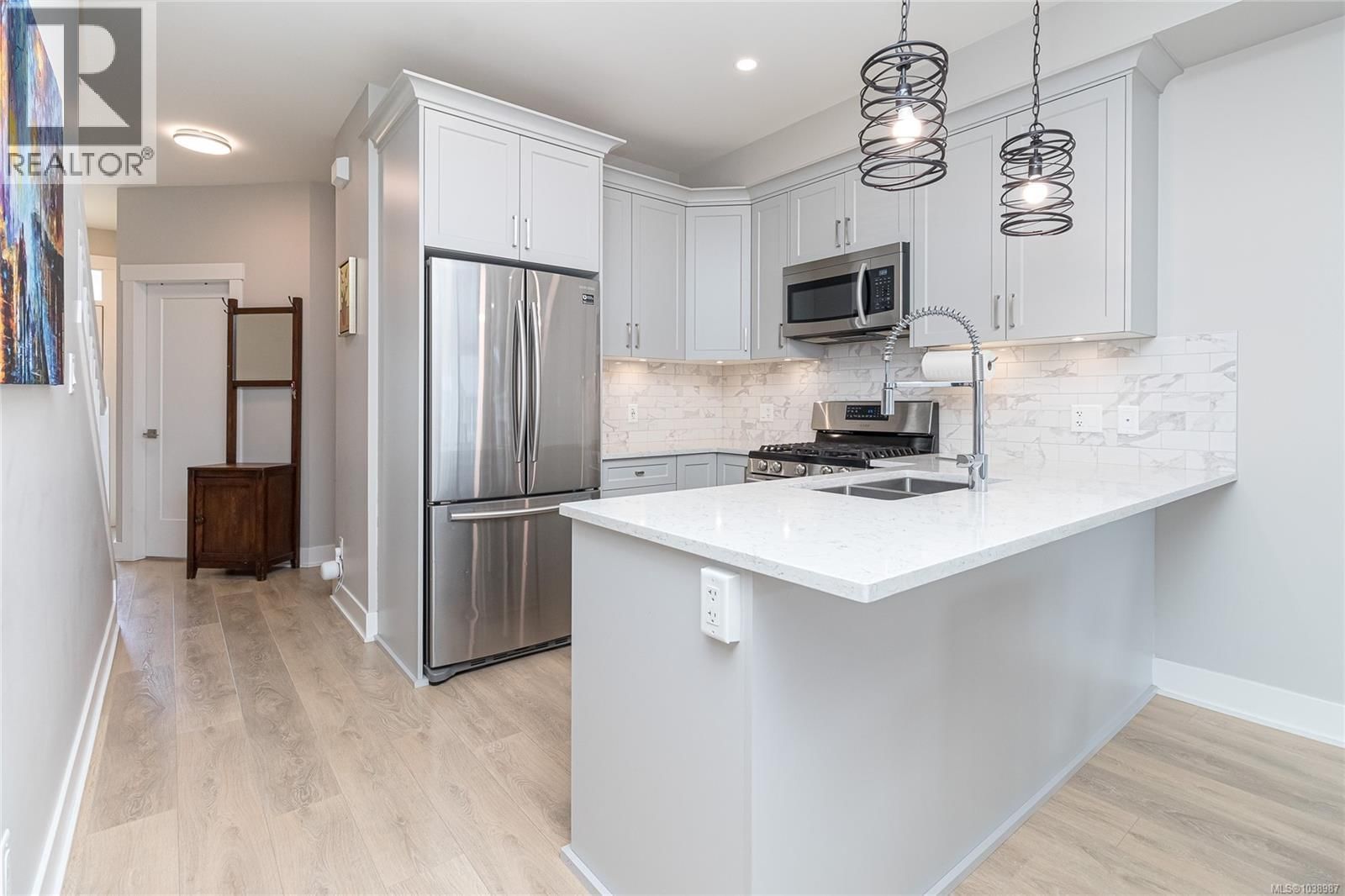 1243 Flint Avenue property photo