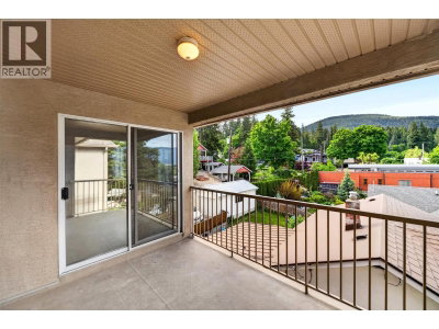 330 7 Street Southeast | Salmon Arm British Columbia | Slide Image Five