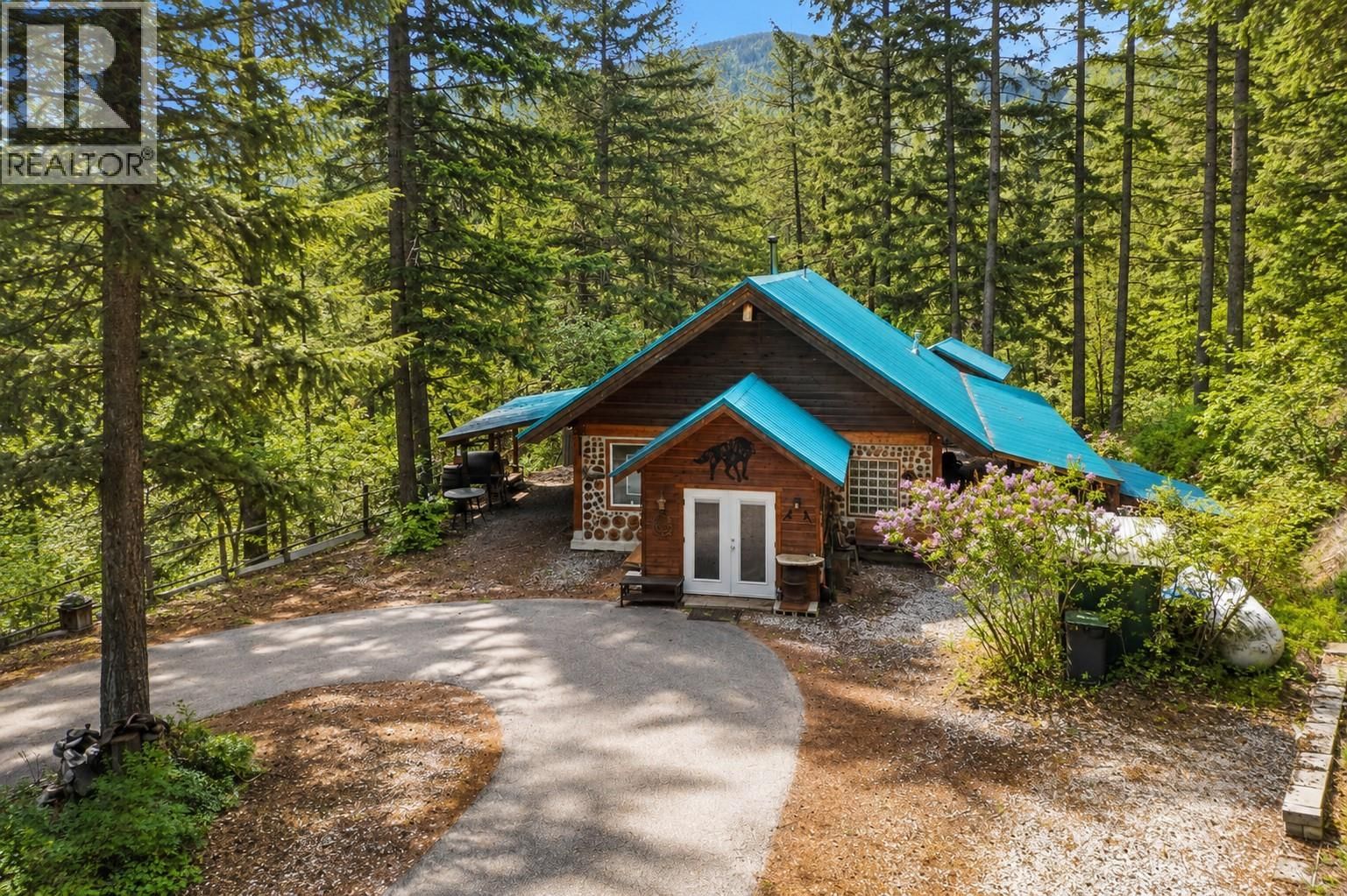 2534 Green Mountain Road, Penticton, British Columbia V2A 0E6