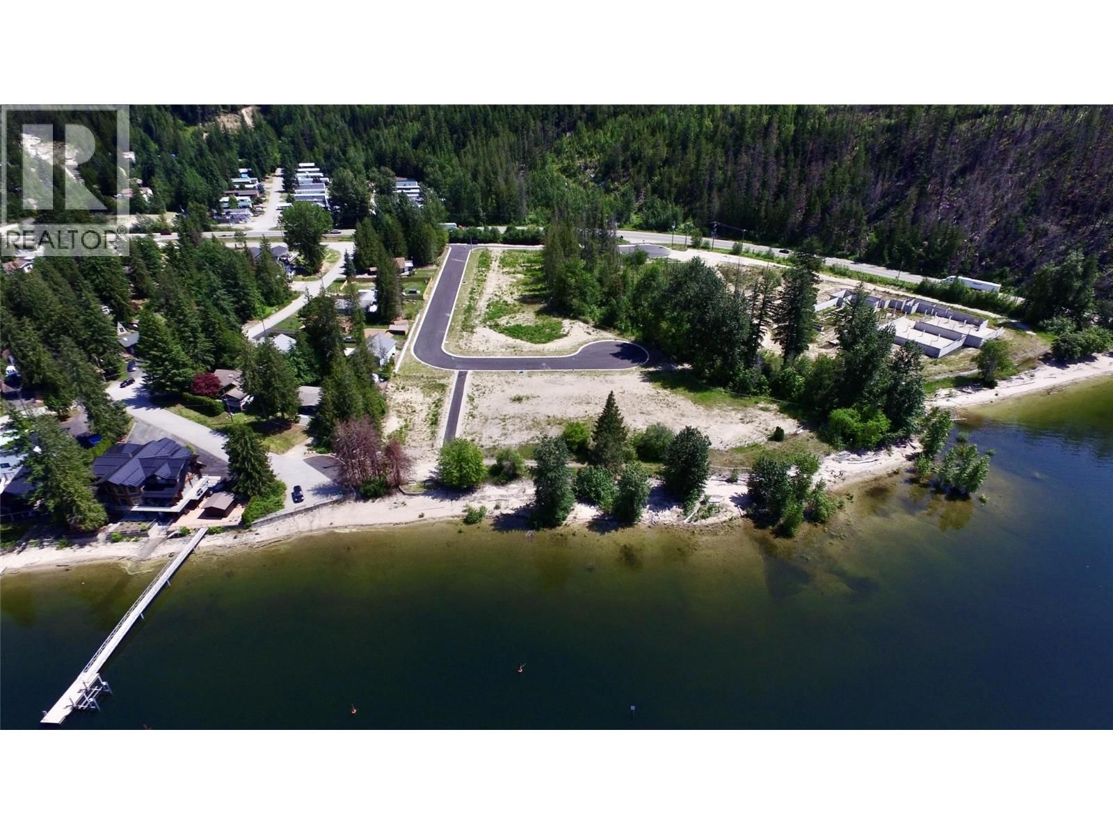 25 Wiseman Creek Court, Sicamous, British Columbia V0E 2V1