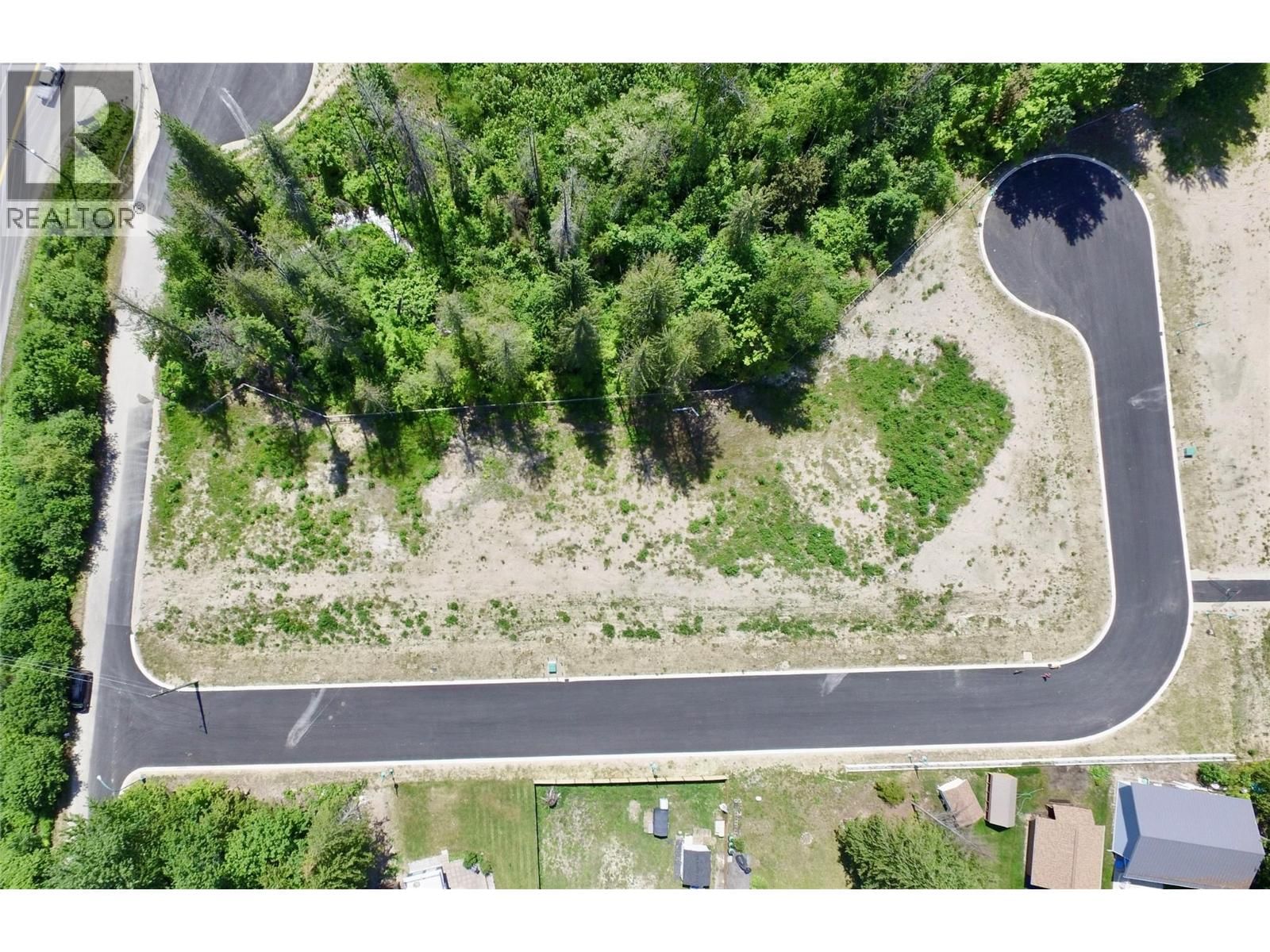 1 Wiseman Creek Court, Sicamous, British Columbia V0E 2V1