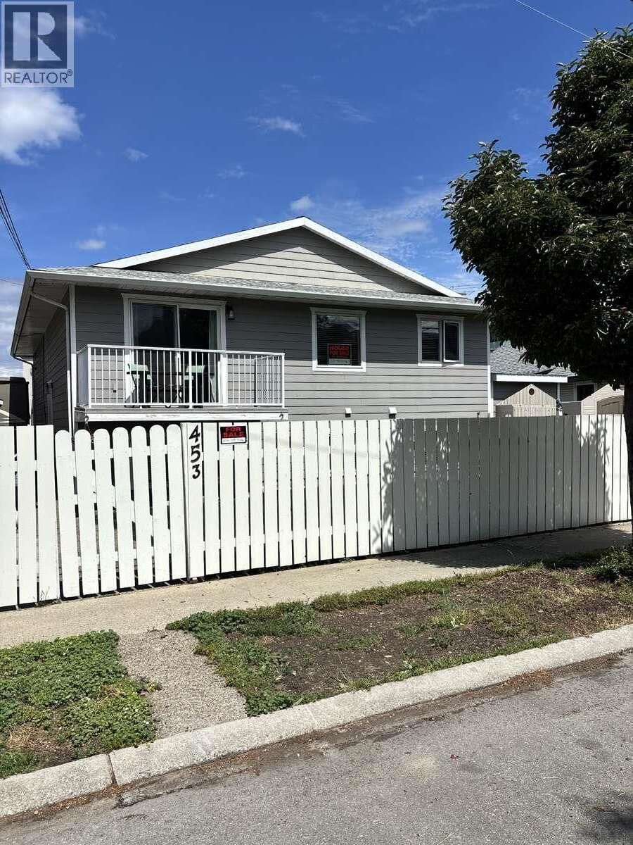 453 Alexander Avenue, Penticton, British Columbia V2A 1E6