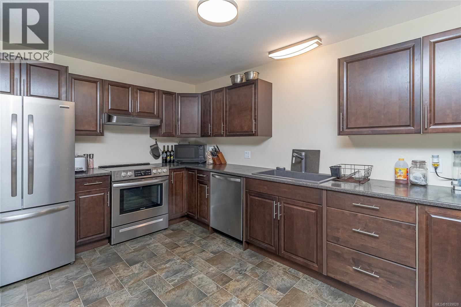 209 3185 Barons Road