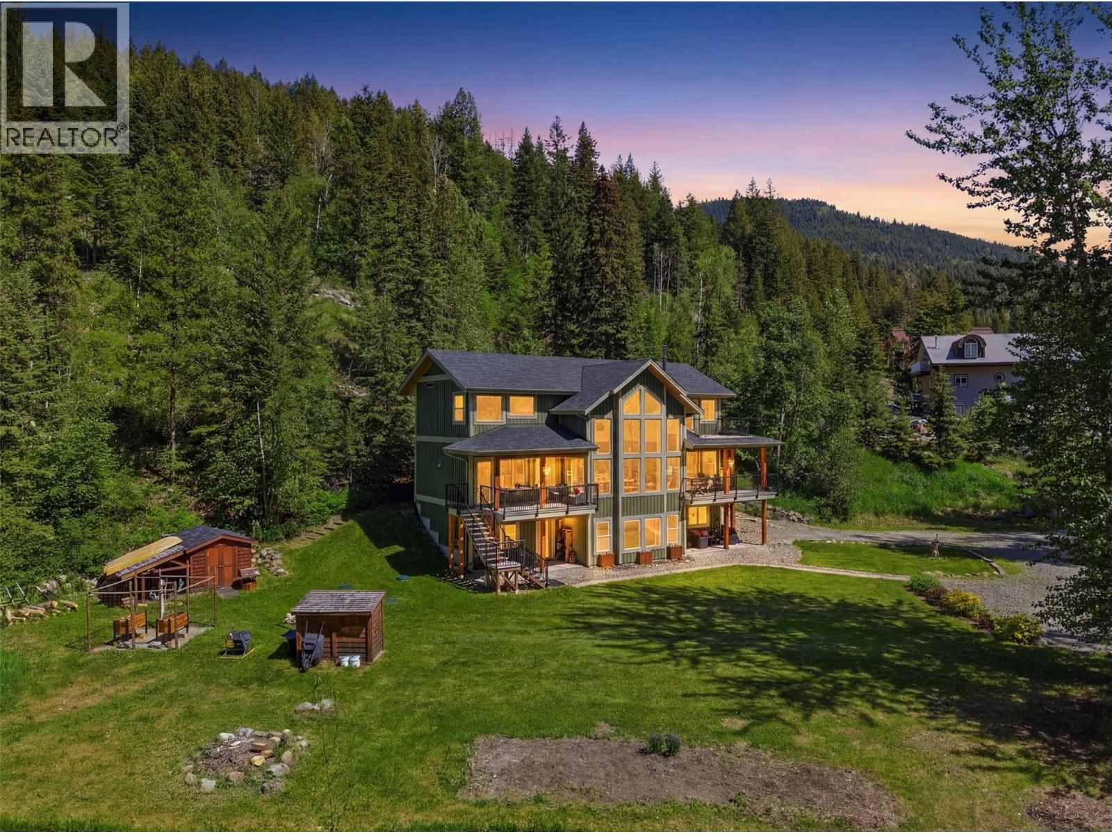7384 Cahilty Crescent, Kamloops, British Columbia V0E 5N0