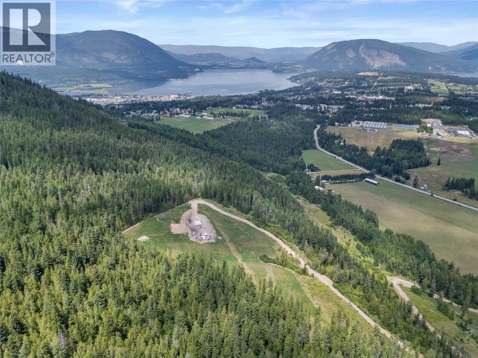 3641 40th Street Southeast, Salmon Arm, British Columbia V1E 1X7