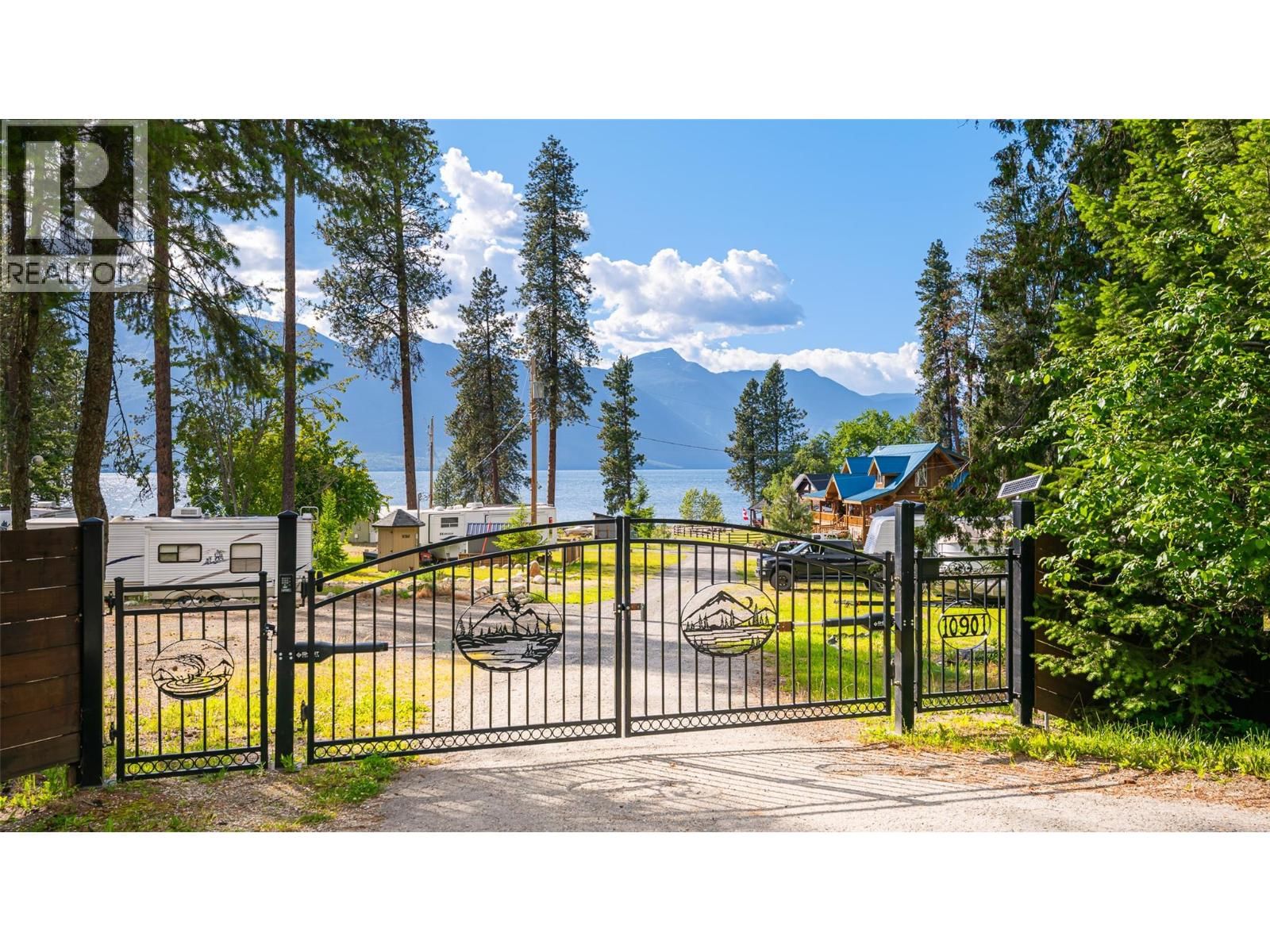 10901 Highway 3A Highway, Sanca, British Columbia V0B 1A2