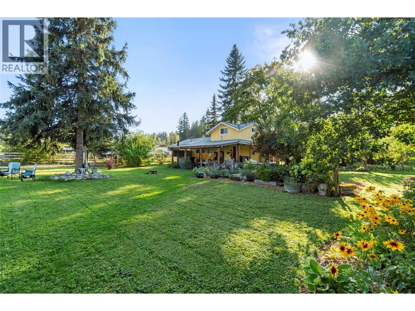 3590 50 Street Northeast, Salmon Arm, British Columbia V1E 1Y5