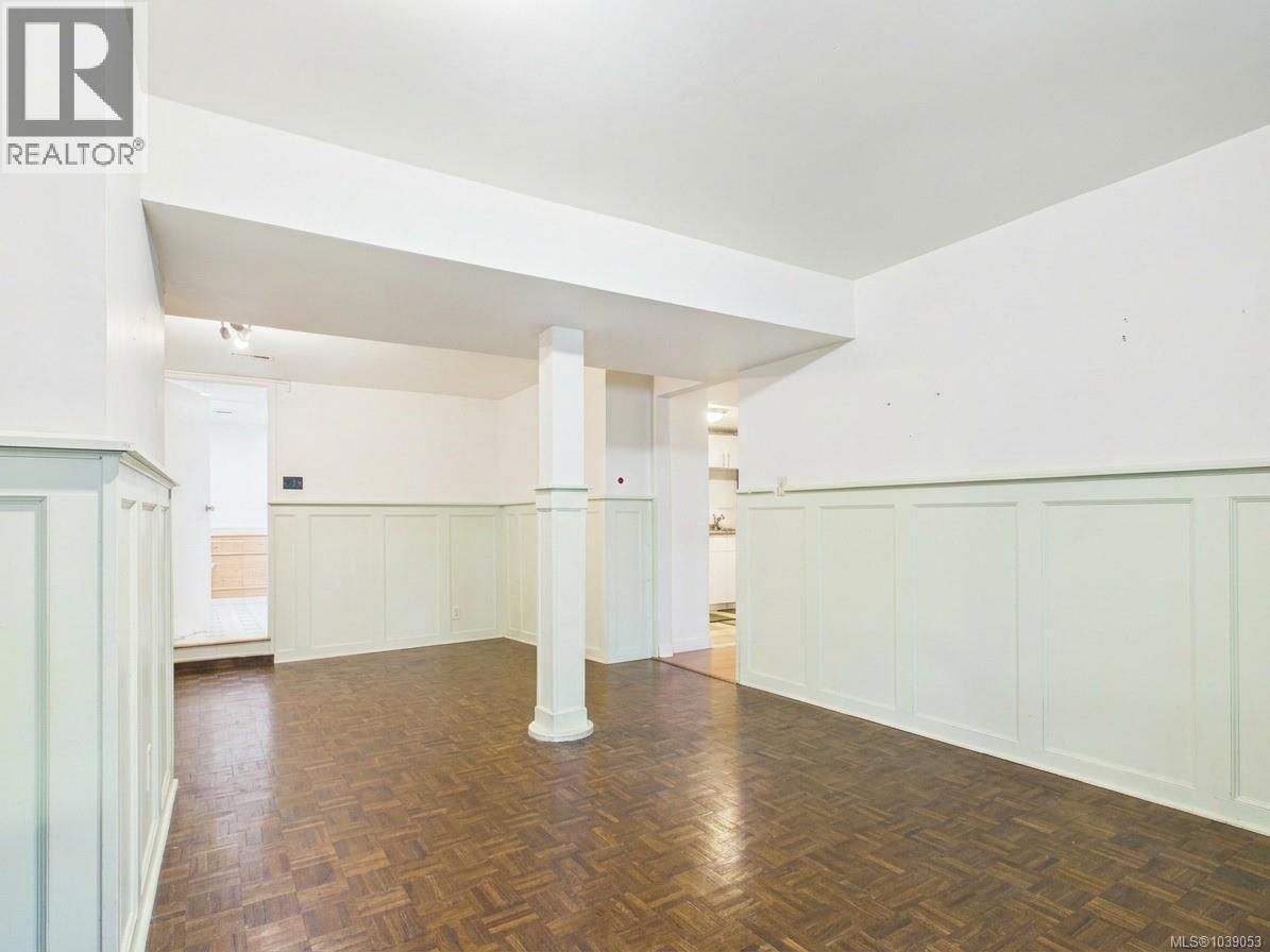 2984 Colwood Road property photo