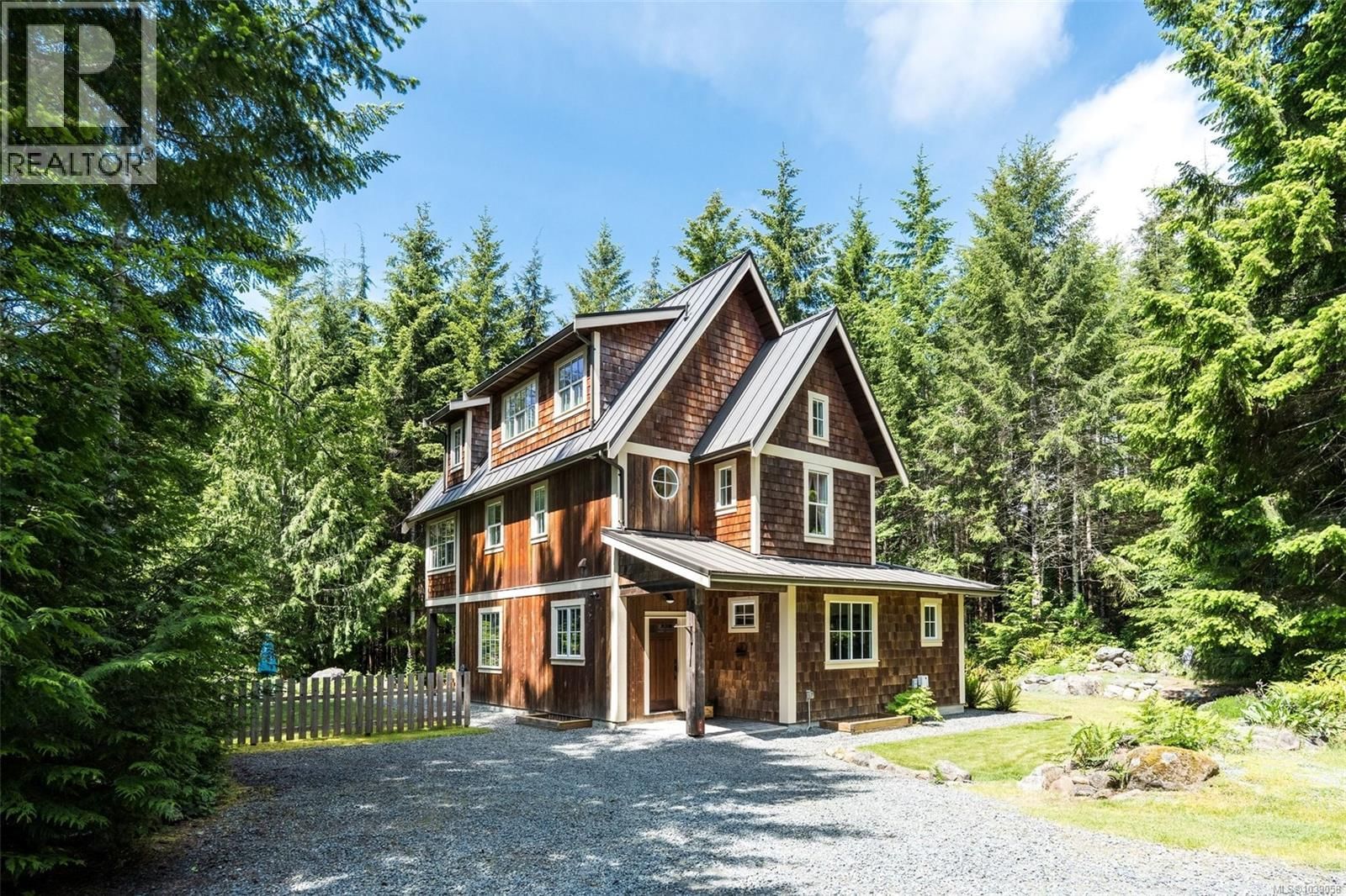 3890 Trailhead Drive, Sooke, British Columbia V9Z 1L1