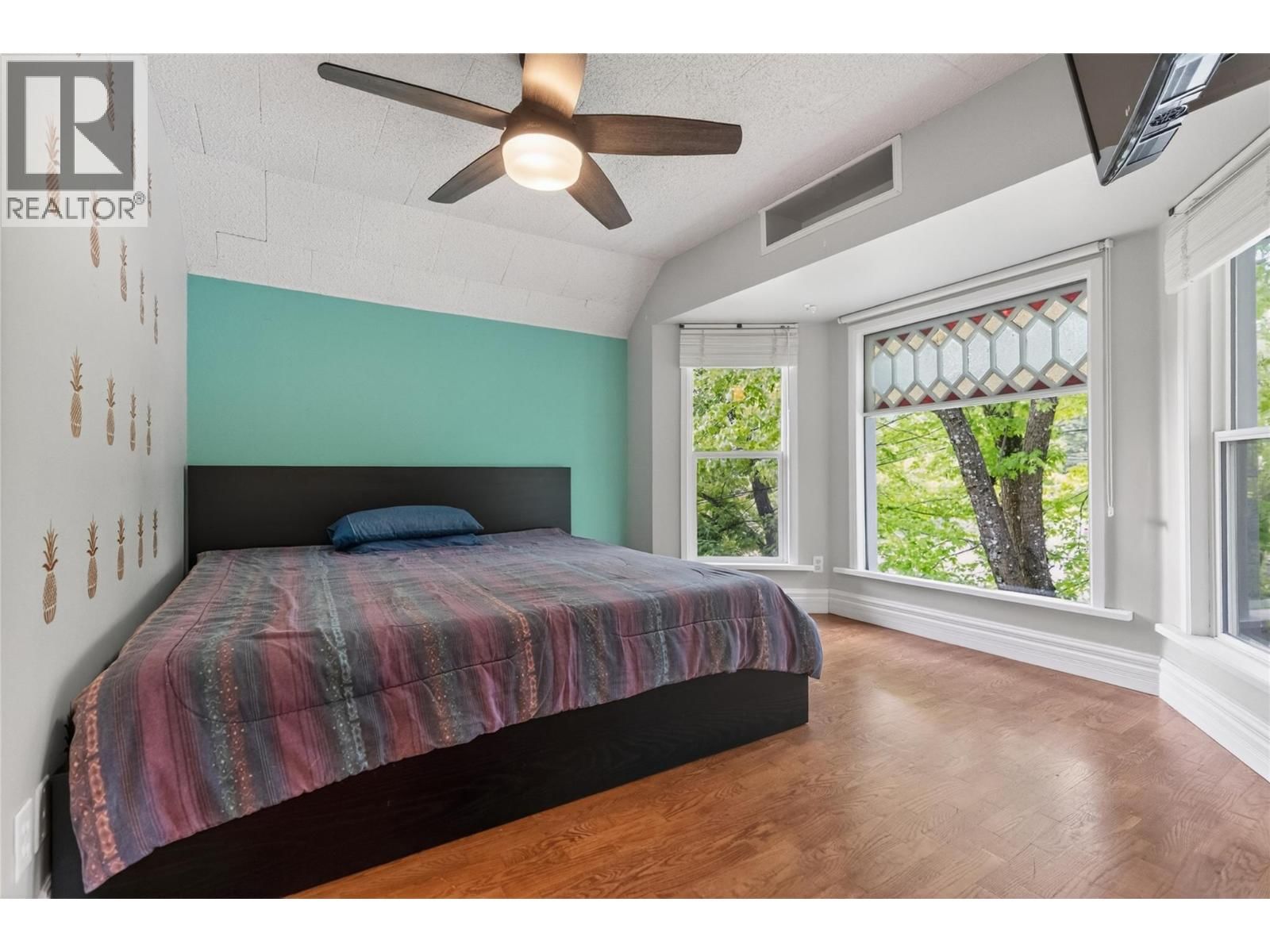 391 6TH Avenue property photo
