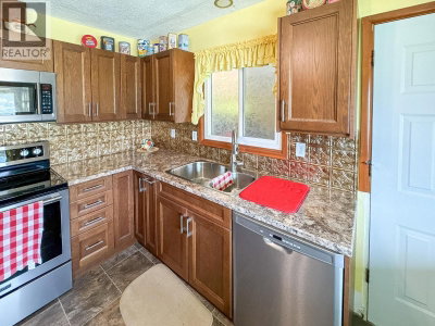 1 Finch Crescent | Osoyoos British Columbia | Slide Image Nine
