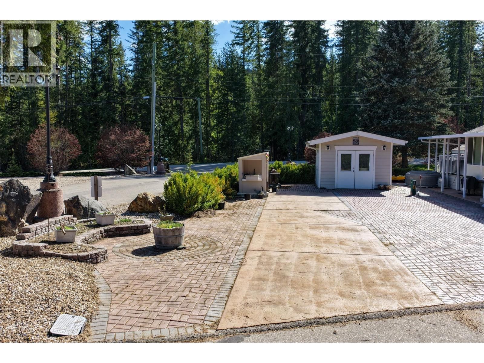 3303 Mabel Lake Road, Enderby, British Columbia V0E 1V5