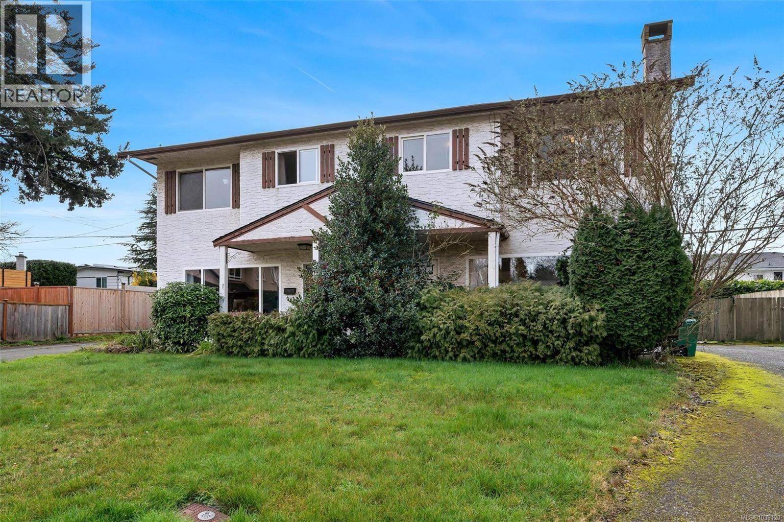 1725/1727 Ashdale Place property photo