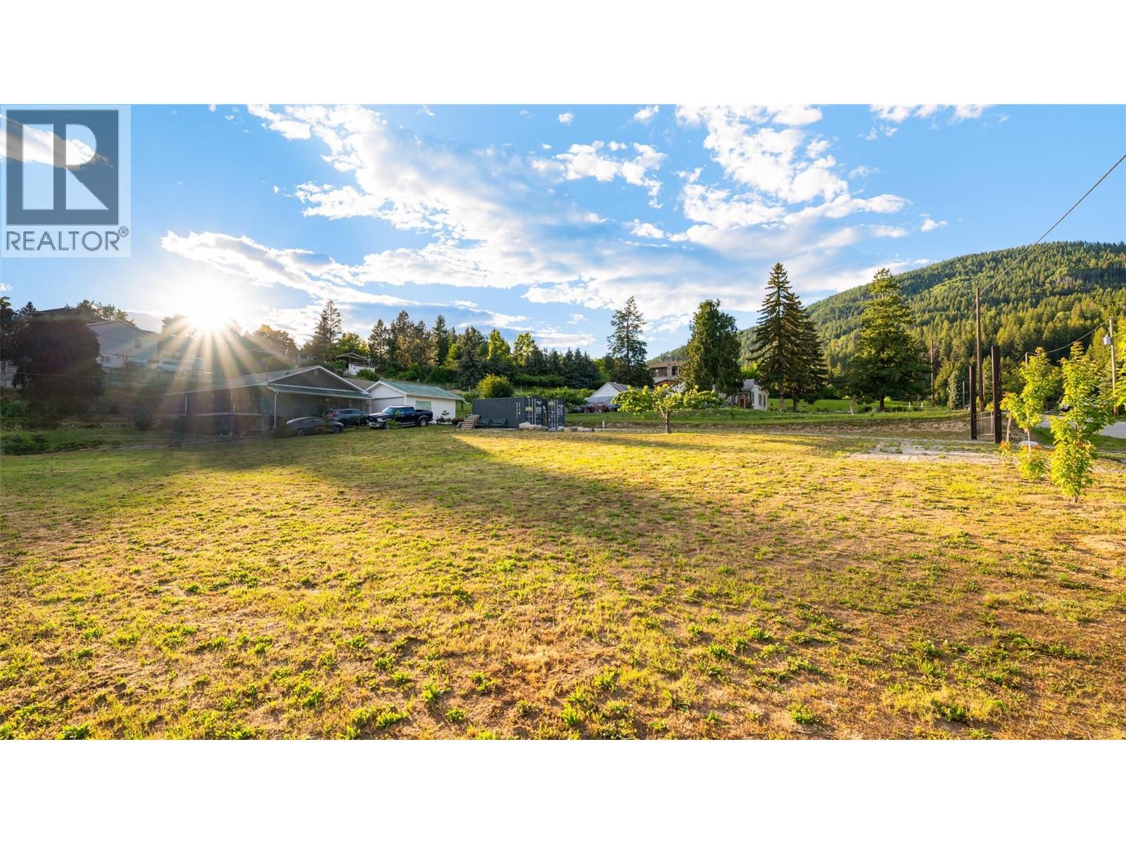 2628 3 Highway, Erickson, British Columbia V0B 1G1
