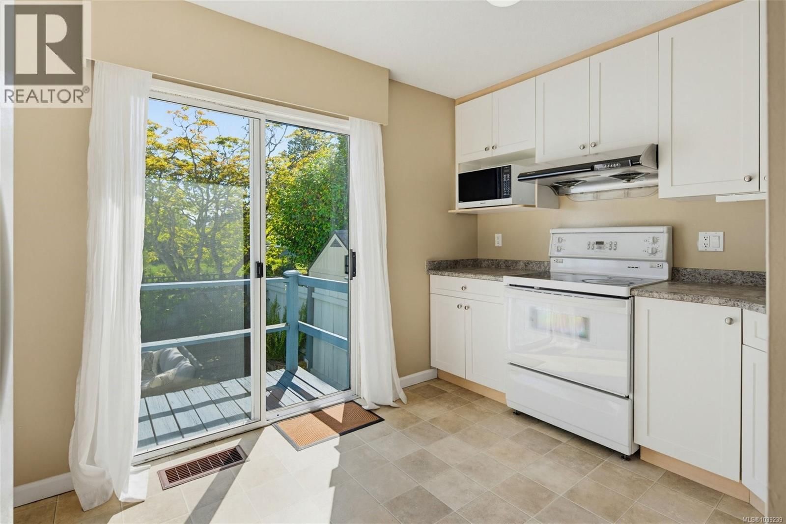 59 3987 Gordon Head Road property photo