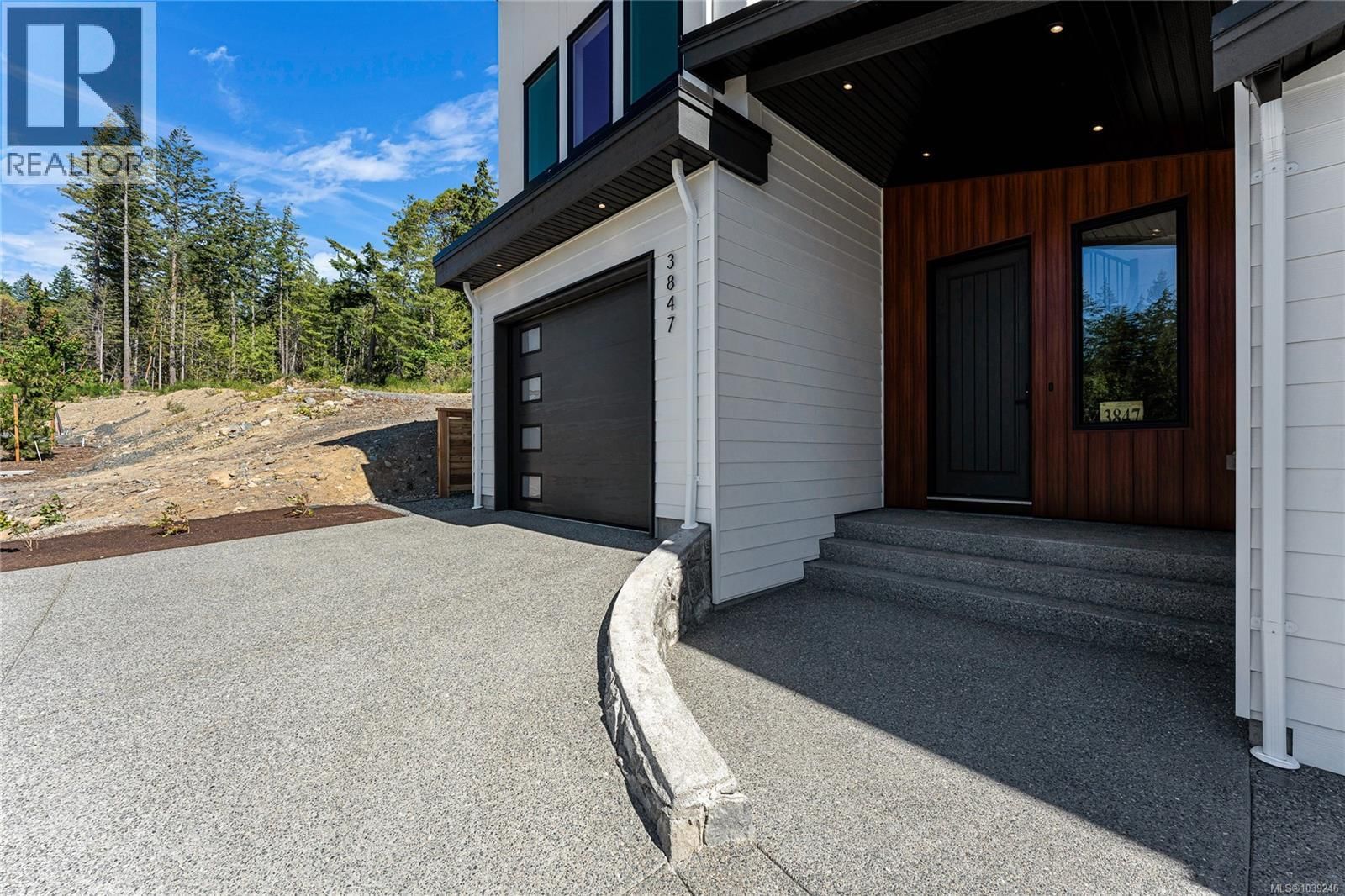 3847 Olympian Way property photo