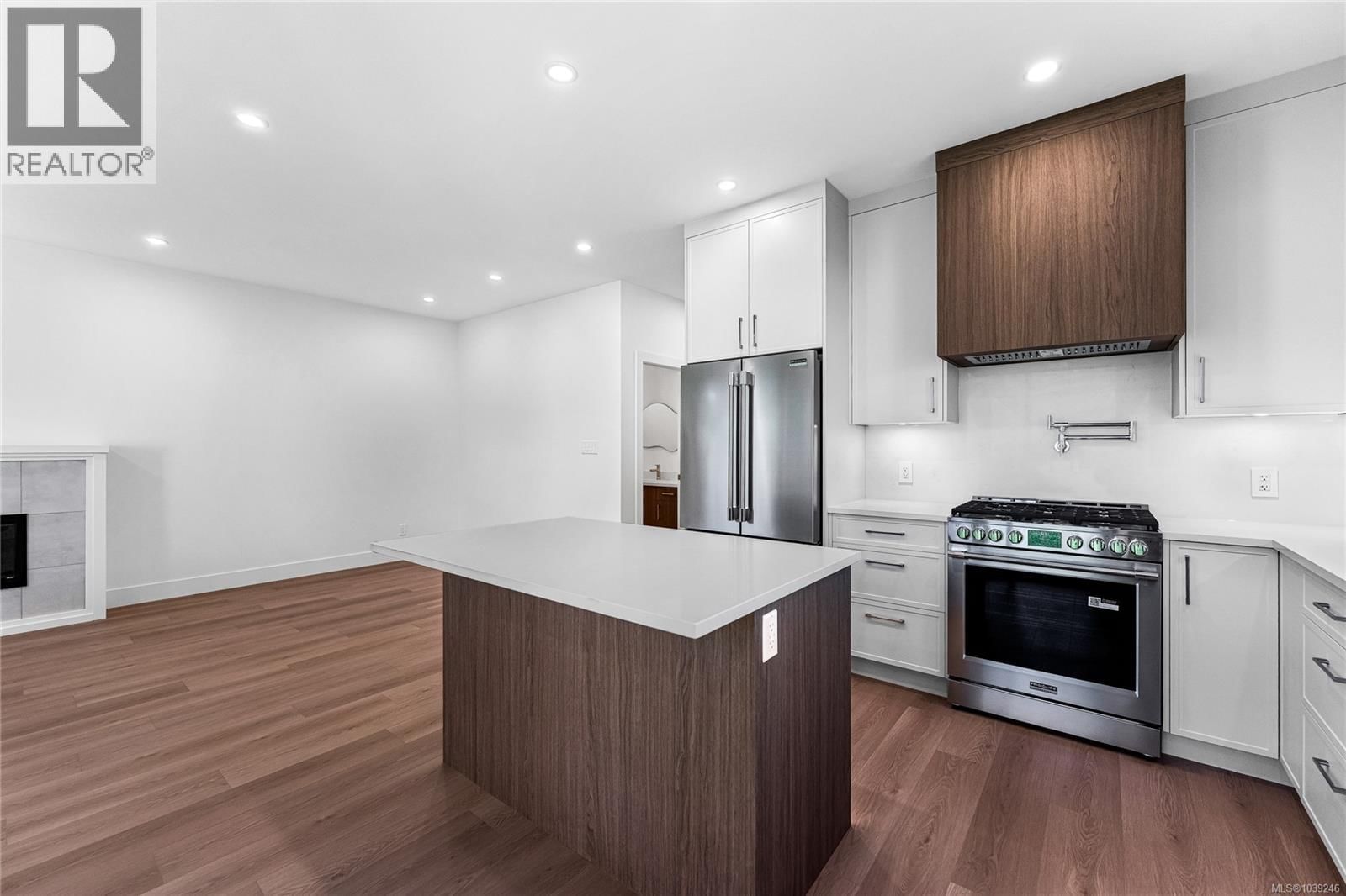 3847 Olympian Way property photo
