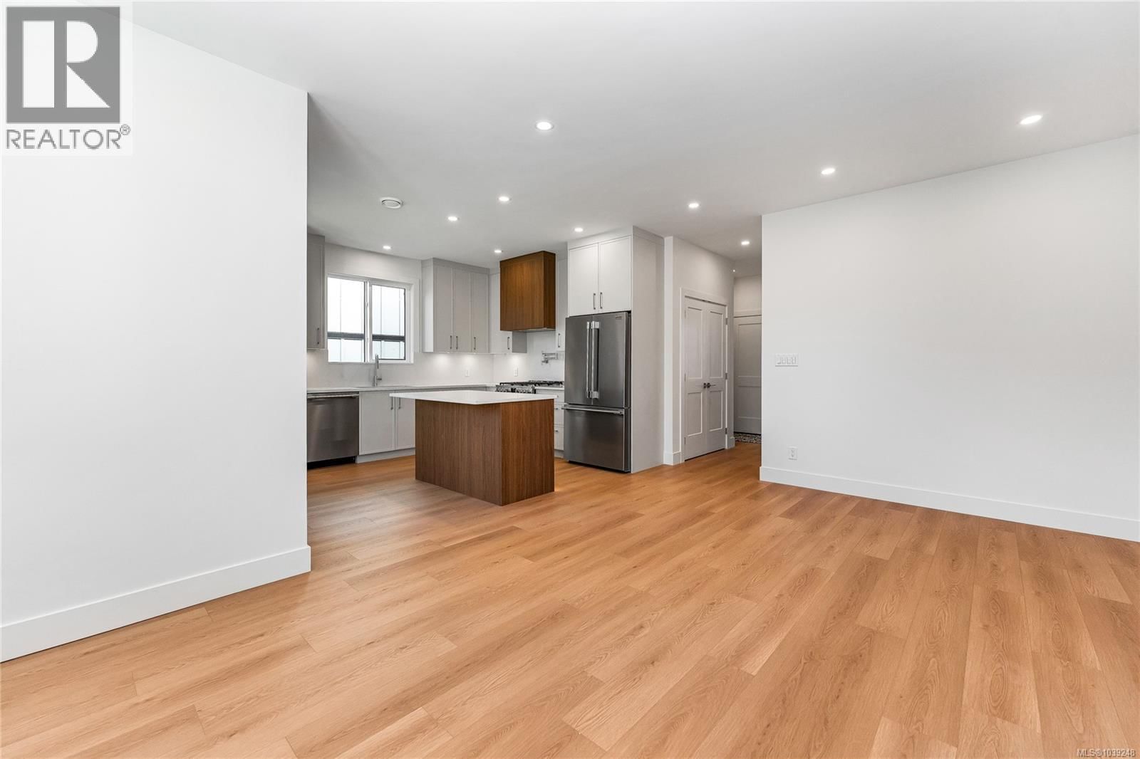 3849 Olympian Way property photo