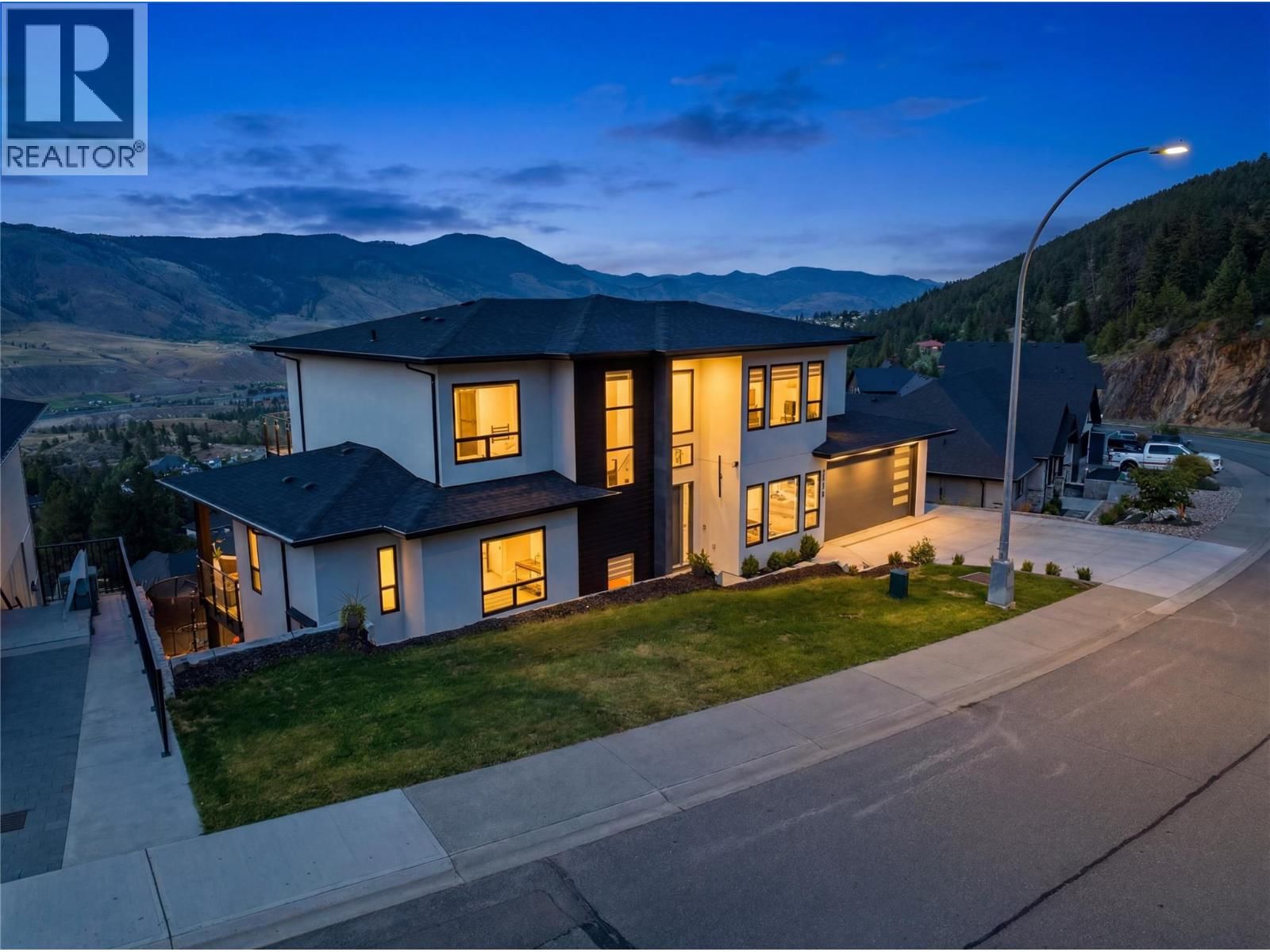 2185 Coldwater Drive, Kamloops, British Columbia V2E 2R5