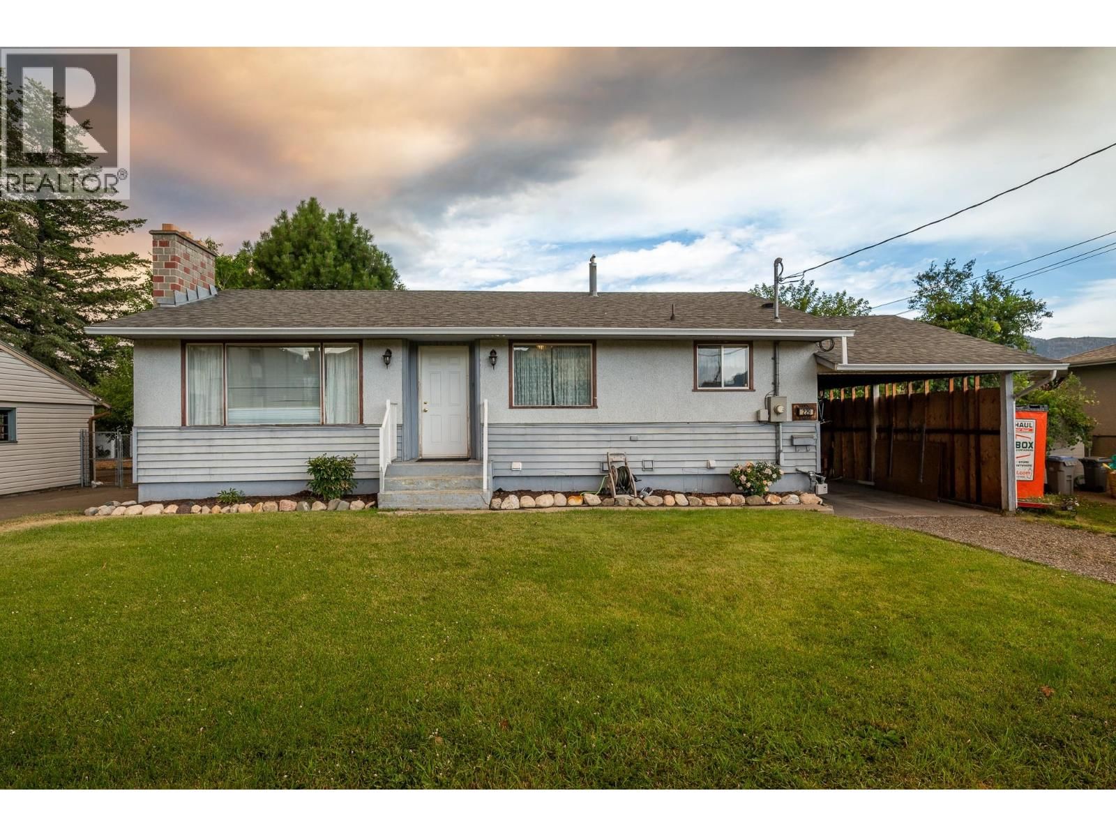 229 Nelson Avenue, Kamloops, British Columbia V2B 1M4