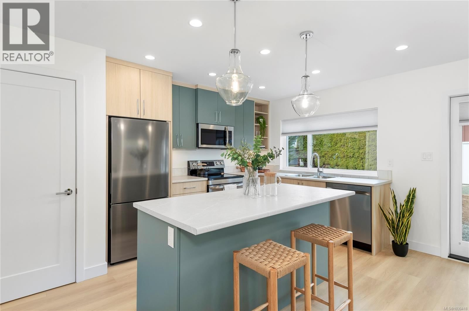 2 4703 Cumberland Road property photo