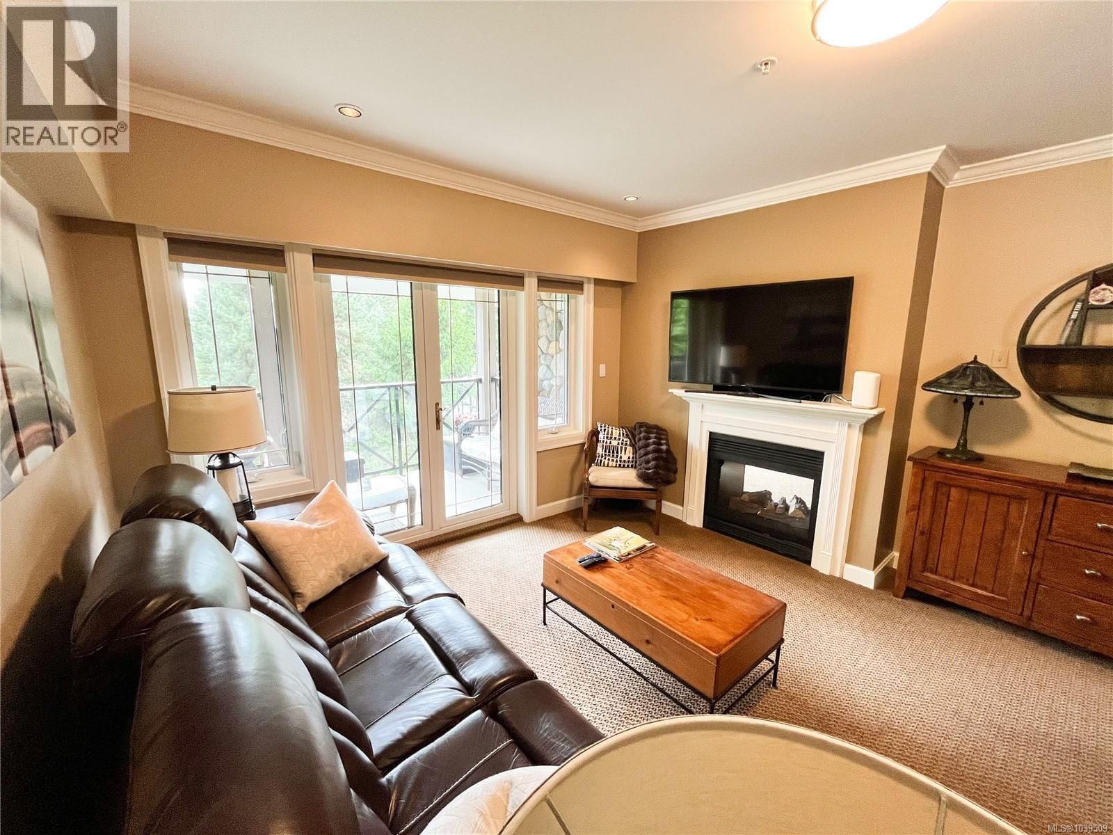 206 2326 Harbour Road property photo