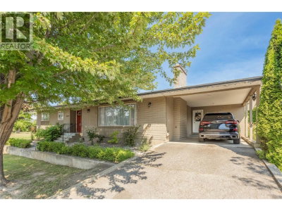 3259 St Amand Road | Kelowna British Columbia | Slide Image Three