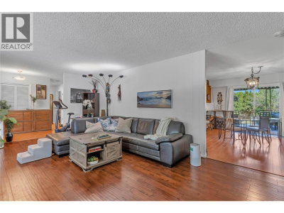 3259 St Amand Road | Kelowna British Columbia | Slide Image Six
